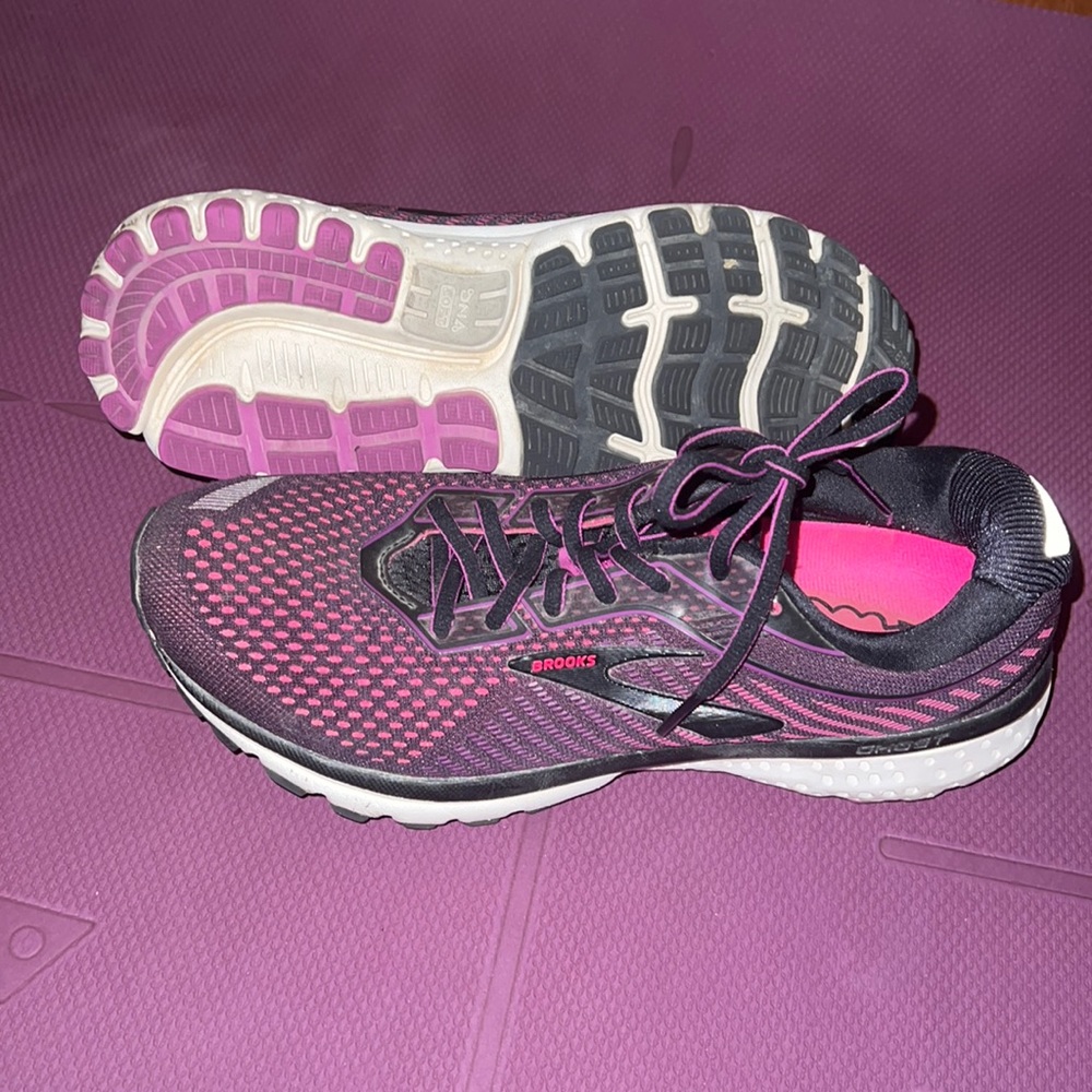 BROOKS GHOST 12